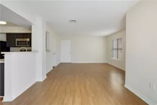 Photo #6: 2290643 Listing 