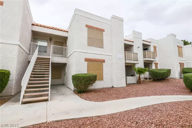 MLS: 2290677 Condo For Sale