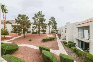 Photo #3: 2290677 Listing 