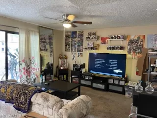 Photo #3: 2290703 Listing