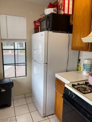 Photo #6: 2290703 Listing