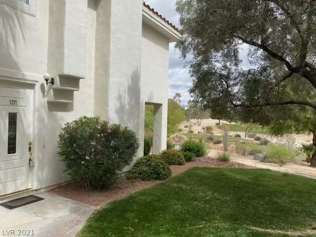 MLS: 2290707 Condo For Sale