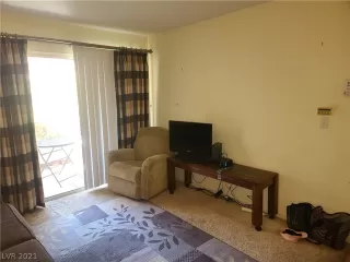 Photo #2: 2290748 Listing