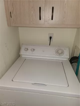 Photo #6: 2290748 Listing