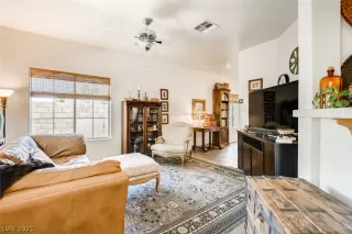 Photo #2: 2290771 Listing