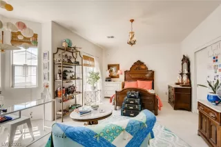 Photo #3: 2290771 Listing