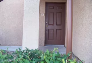 Photo #4: 2290774 Listing