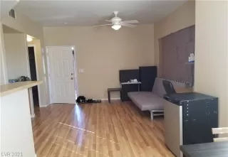 Photo #5: 2290774 Listing