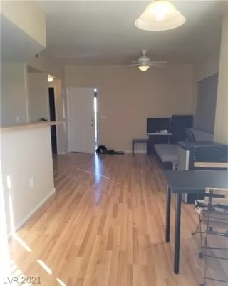 Photo #6: 2290774 Listing