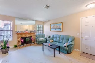 Photo #5: 2290808 Listing 