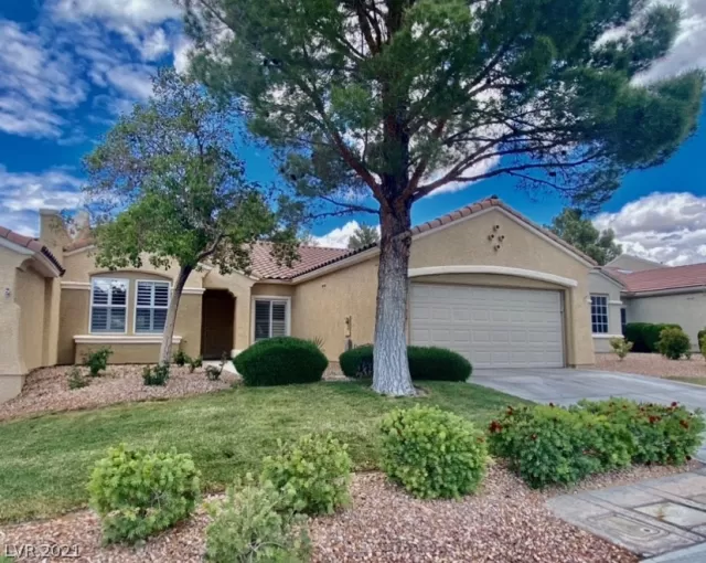 MLS: 2290810 Condo For Sale