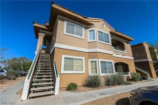 Photo #1: 2290819 Listing