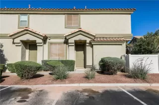 Photo #1: 2290829 Listing