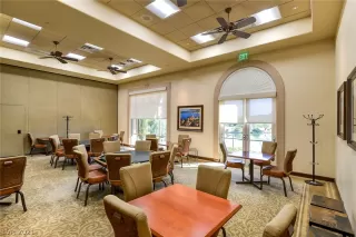 Photo #4: 2290835 Listing