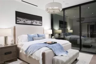 Photo #2: 2290878 Listing