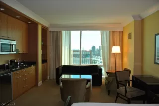 Photo #4: 2290885 Listing 