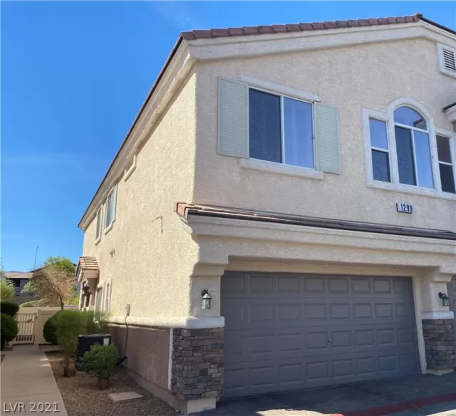 MLS: 2290893 Condo For Sale