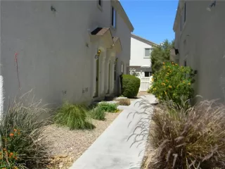 Photo #1: 2290921 Listing 