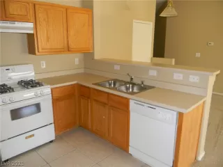 Photo #2: 2290921 Listing 