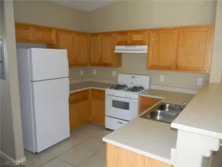 Photo #3: 2290921 Listing 