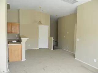 Photo #6: 2290921 Listing 