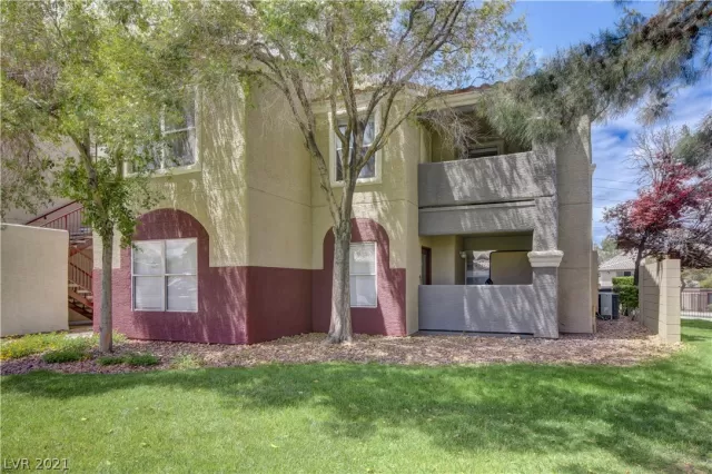 MLS: 2290935 Condo For Sale