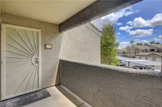 Photo #1: 2290935 Listing