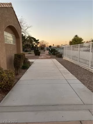 Photo #1: 2290957 Listing 