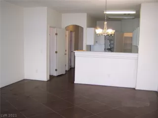 Photo #5: 2290960 Listing 