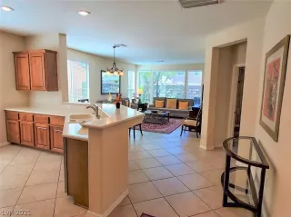 Photo #1: 2290969 Listing 