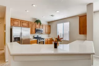 Photo #4: 2290969 Listing 