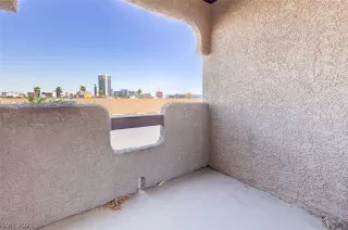 Photo #1: 2290970 Listing