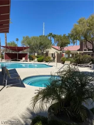 Photo #1: 2290980 Listing