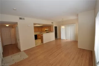 Photo #2: 2290989 Listing 