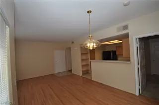 Photo #4: 2290989 Listing 