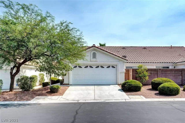 MLS: 2290999 Condo For Sale