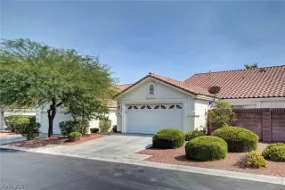 Photo #1: 2290999 Listing 