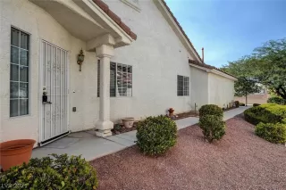 Photo #4: 2290999 Listing 