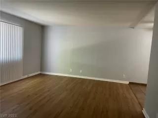 Photo #4: 2291019 Listing