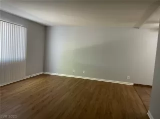 Photo #5: 2291019 Listing