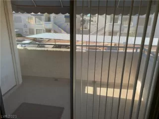 Photo #5: 2291033 Listing