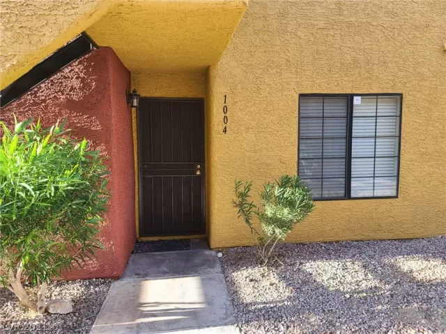 MLS: 2291040 Condo For Sale