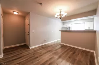 Photo #3: 2291067 Listing