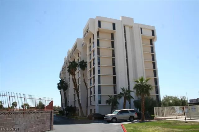 MLS: 2291069 Condo For Sale