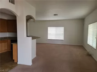 Photo #4: 2291078 Listing 