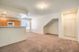 Photo #3: 2291084 Listing