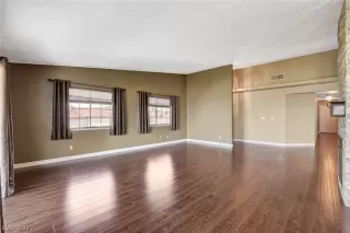 Photo #6: 2291093 Listing