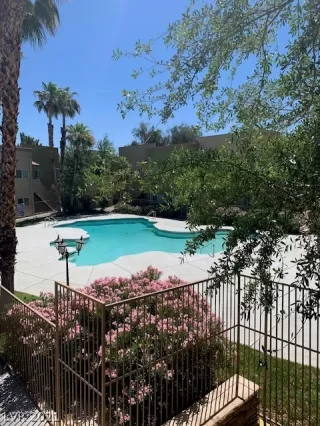 Photo #3: 2291122 Listing