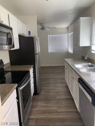 Photo #6: 2291122 Listing