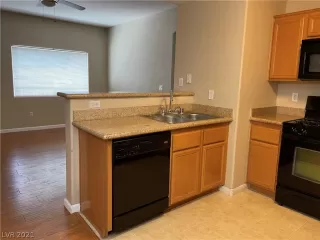 Photo #5: 2291166 Listing 